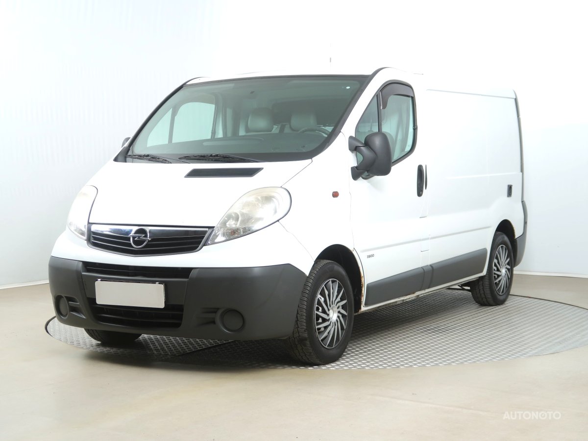 Opel Vivaro, 2010 - pohled č. 3