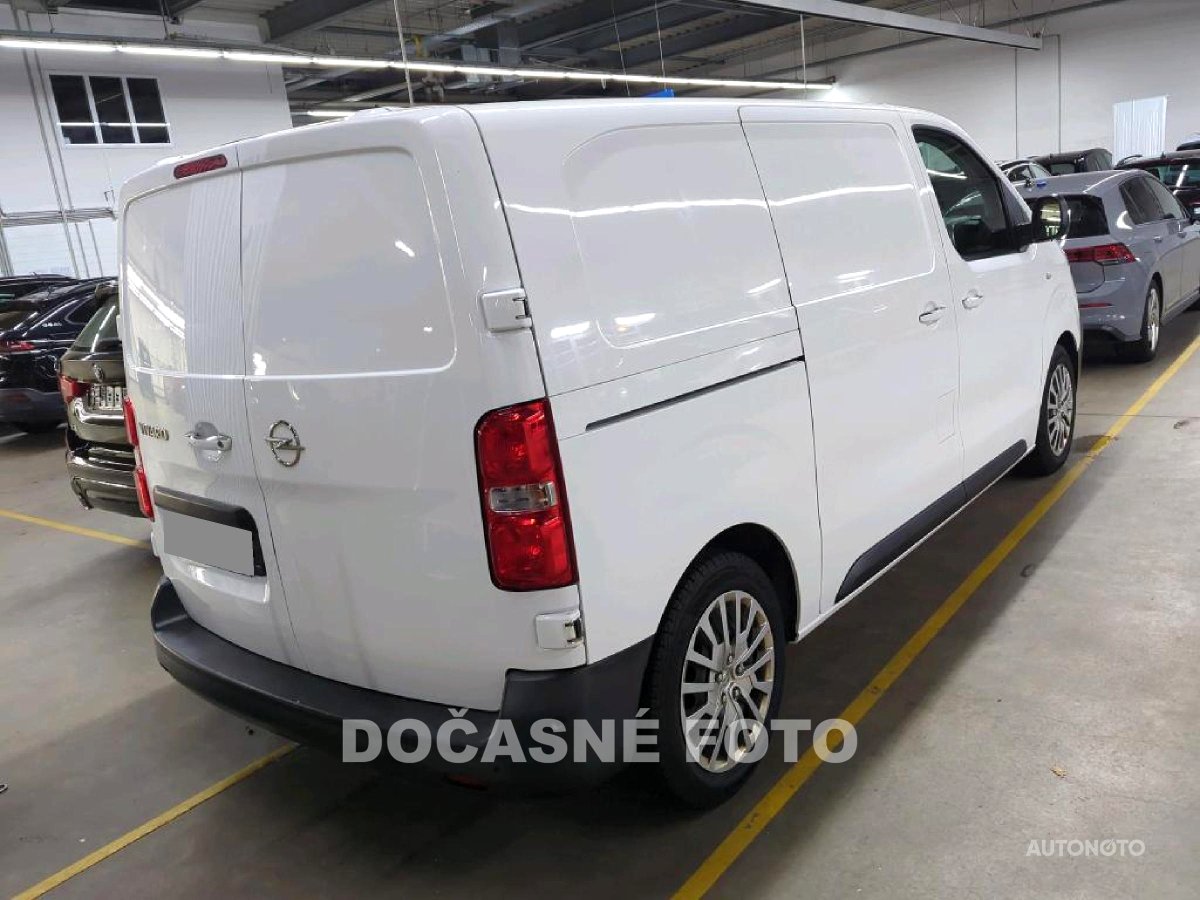 Opel Vivaro, 2021 - pohled č. 2