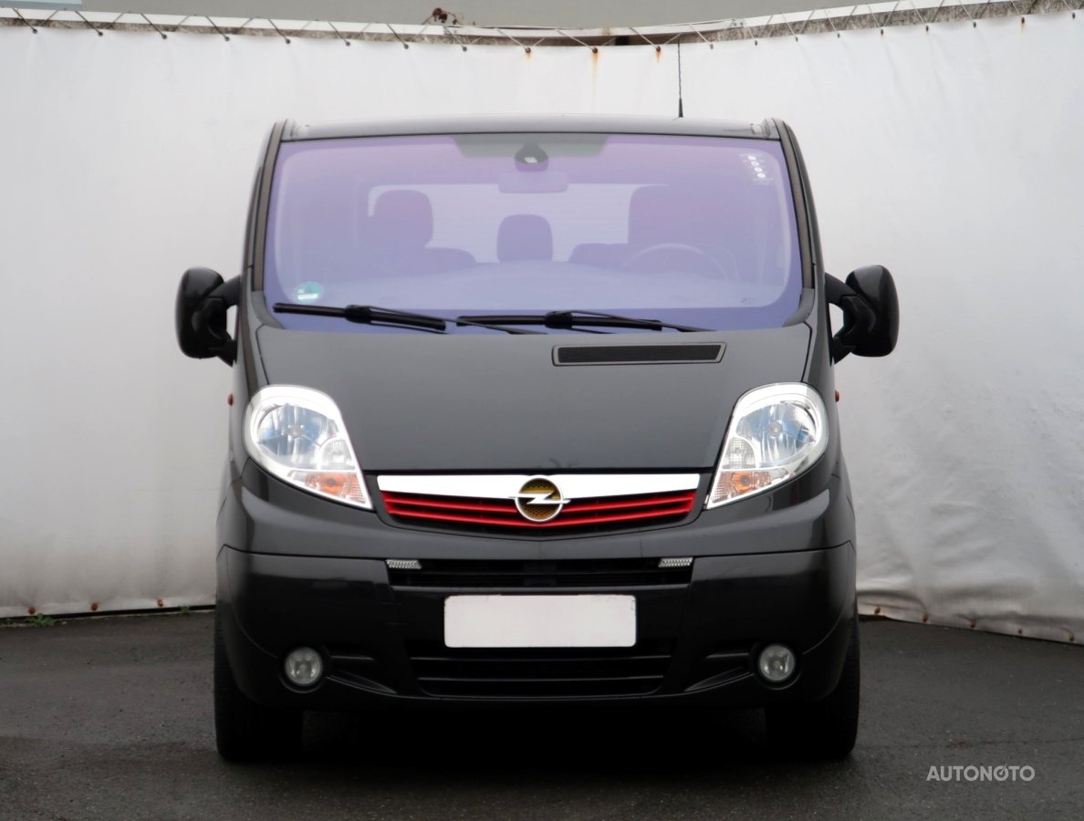 Opel Vivaro, 2011 - pohled č. 2