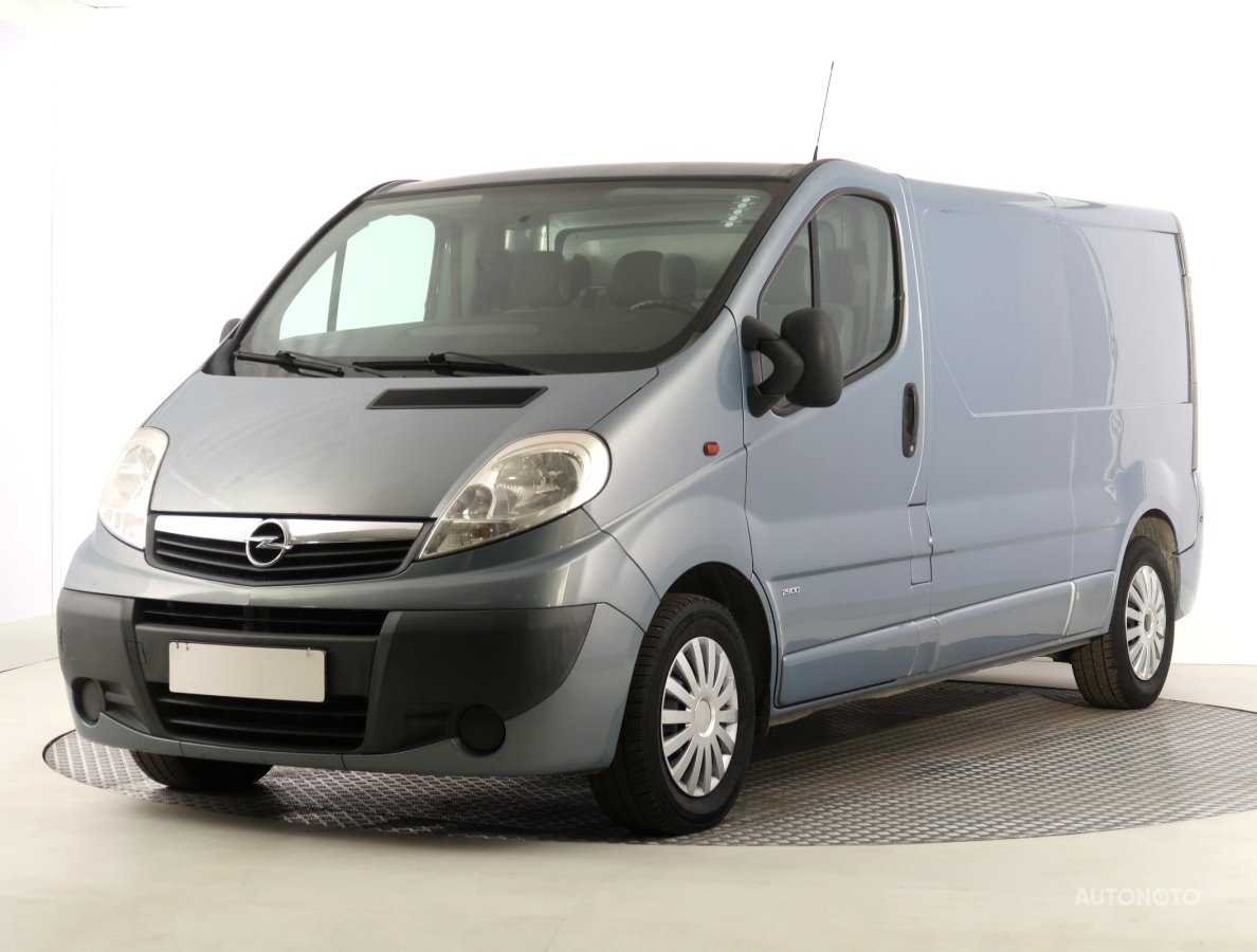 Opel Vivaro, 2008 - pohled č. 3