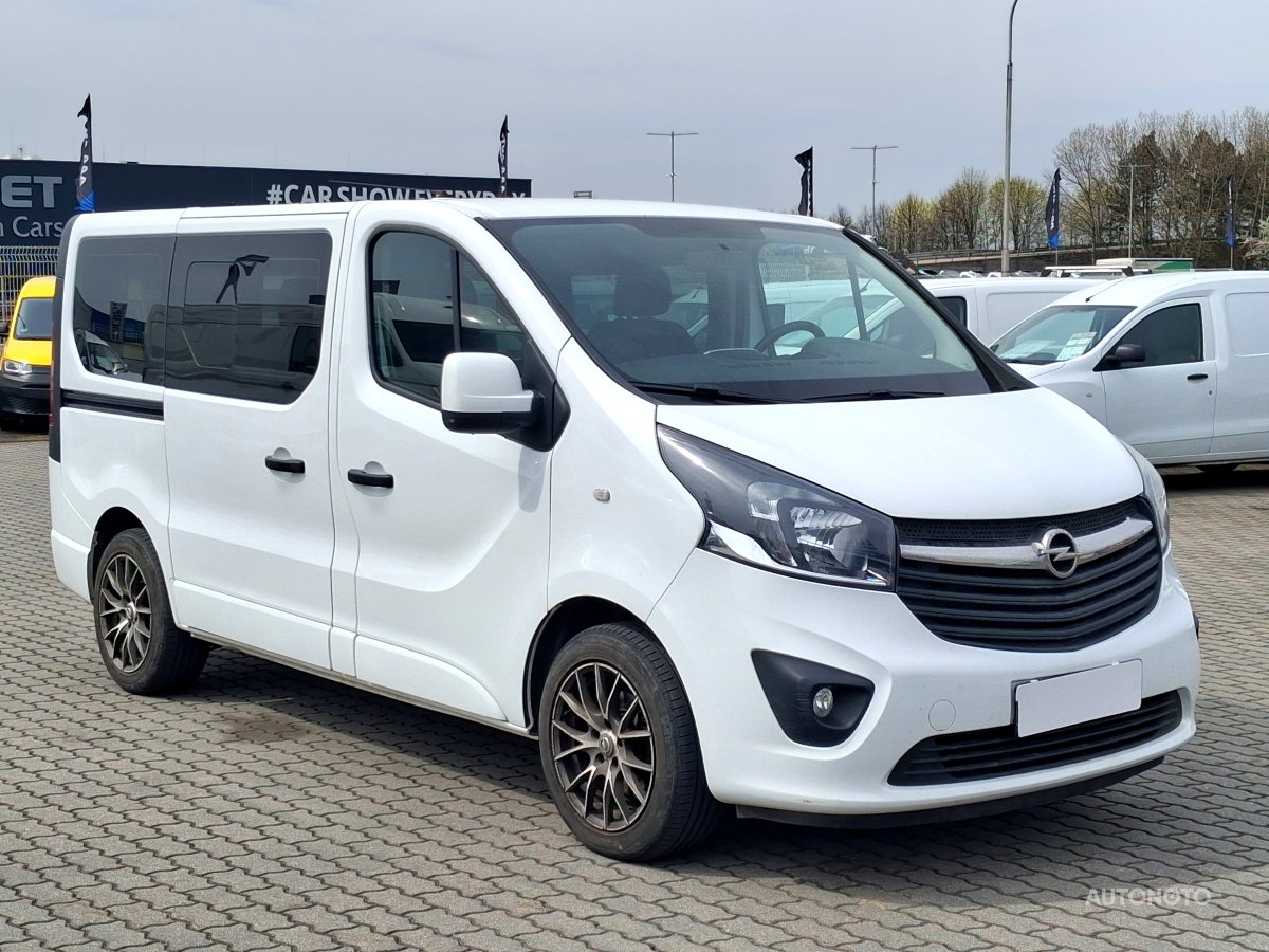 Opel Vivaro, 2015 - celkový pohled