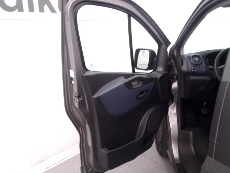 Opel Vivaro, 2015 - pohled č. 8