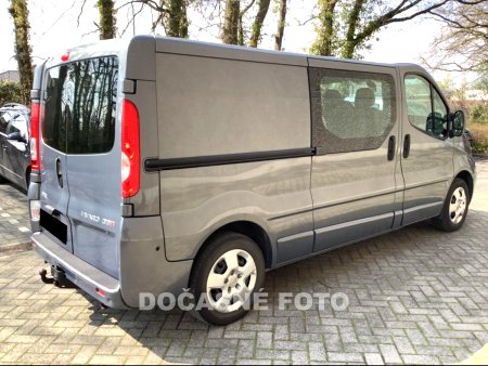 Opel Vivaro, 2013 - pohled č. 3