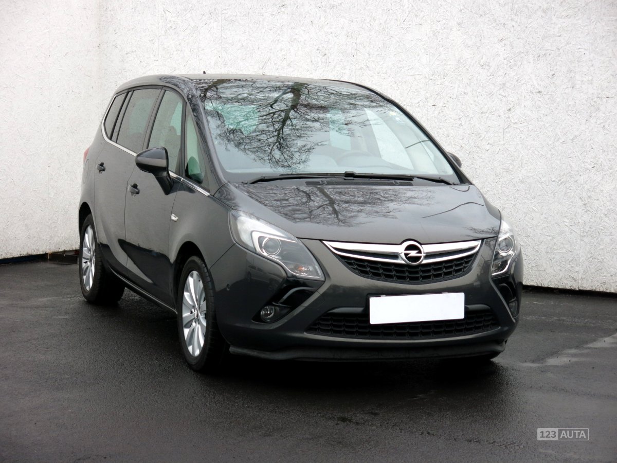 Opel Zafira Tourer, 2014 - celkový pohled