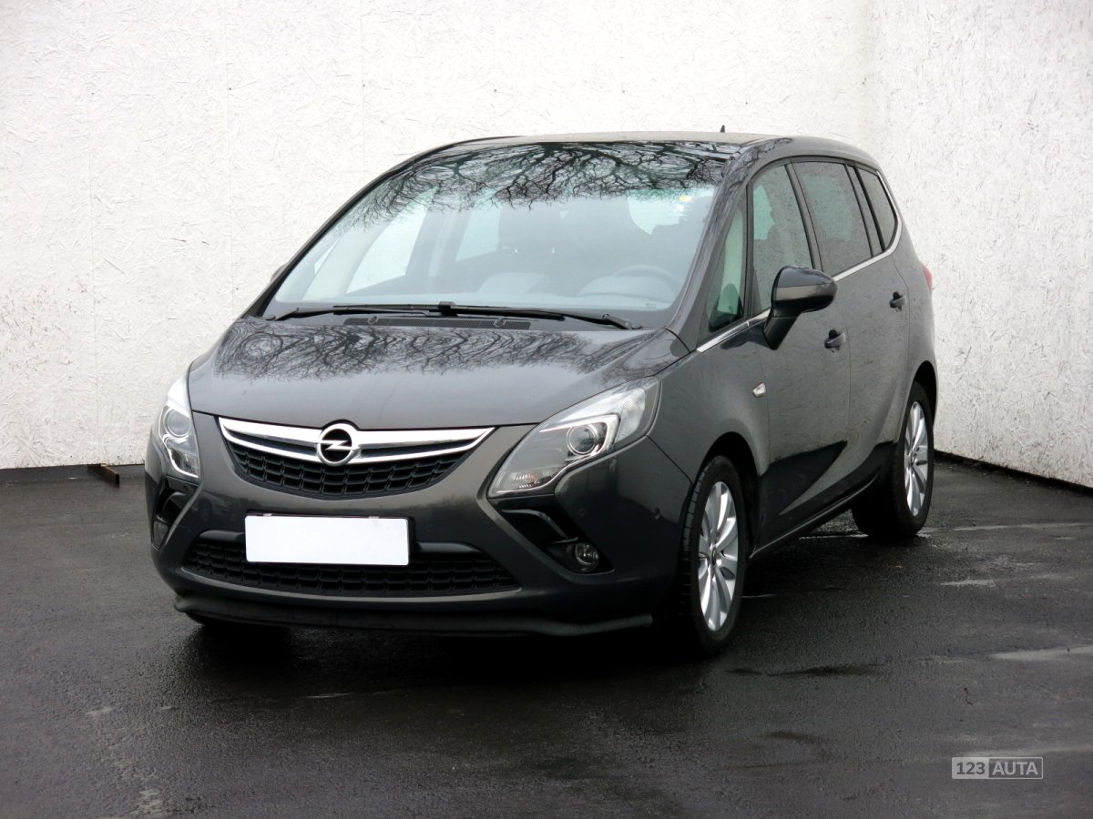 Opel Zafira Tourer, 2014 - pohled č. 3