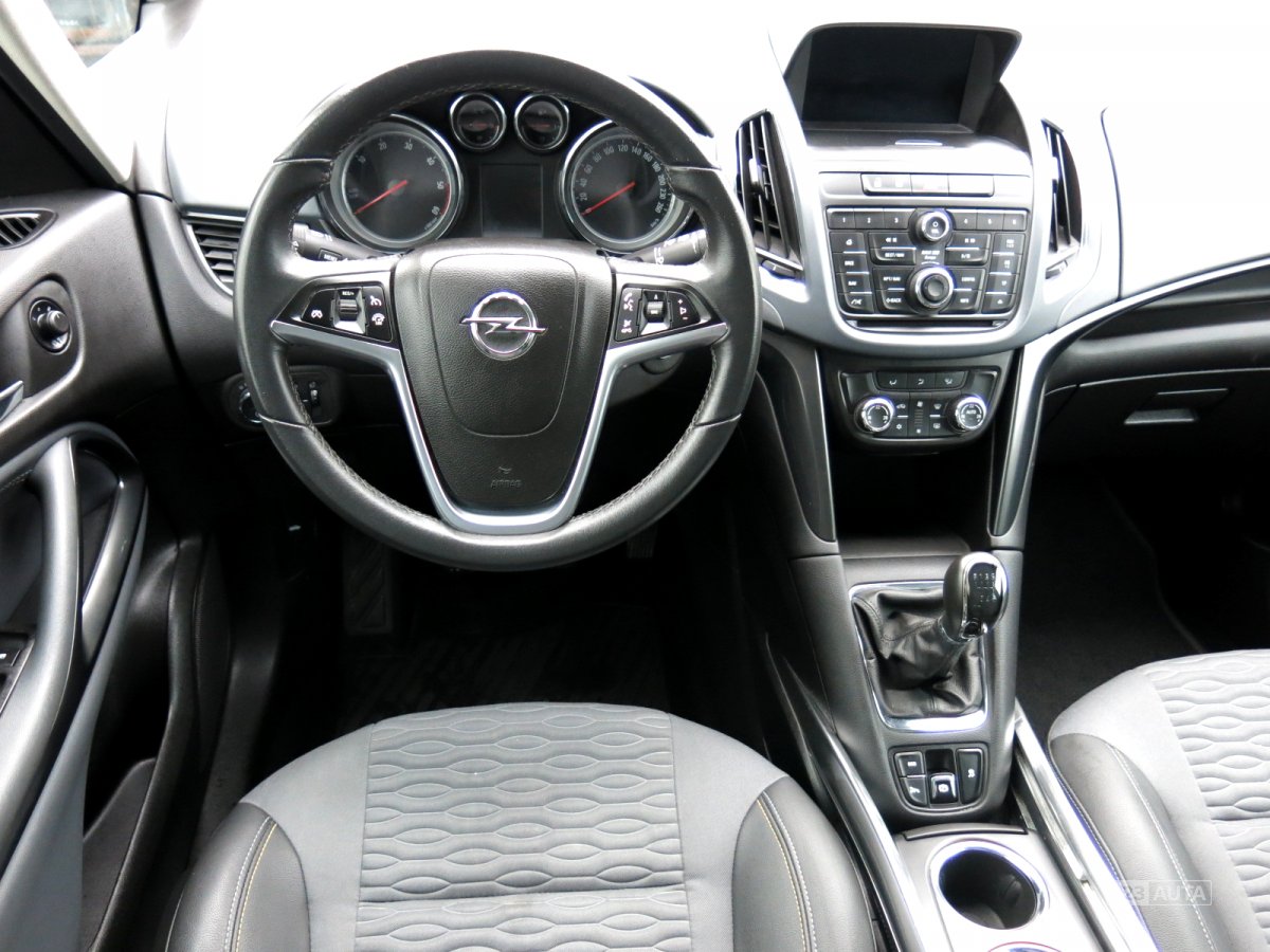 Opel Zafira Tourer, 2014 - pohled č. 9