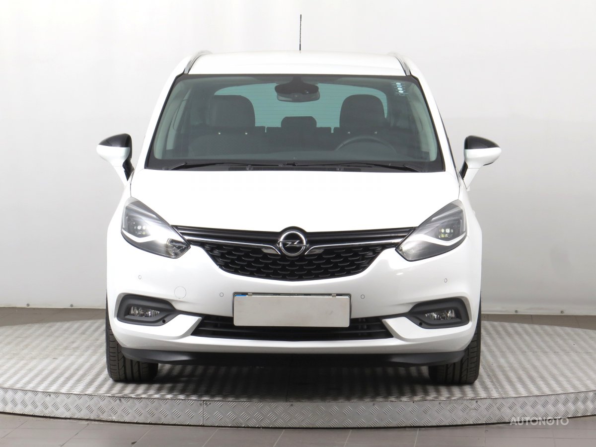 Opel Zafira Tourer, 2018 - pohled č. 2