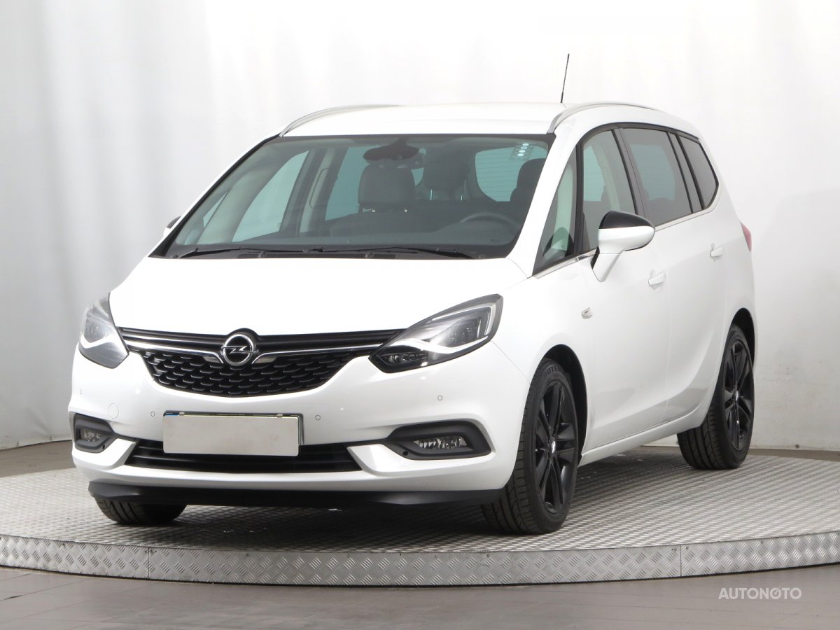 Opel Zafira Tourer, 2018 - pohled č. 3