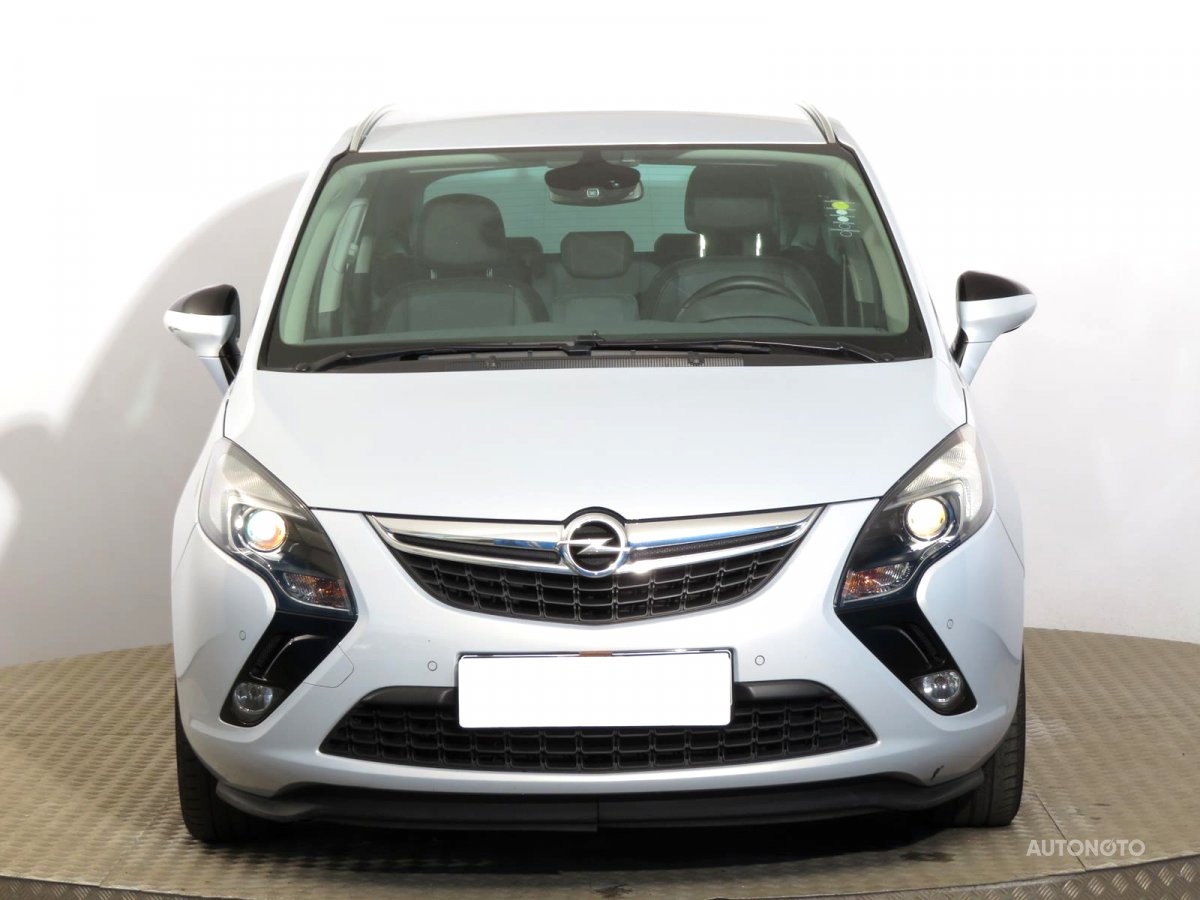 Opel Zafira Tourer, 2014 - pohled č. 2