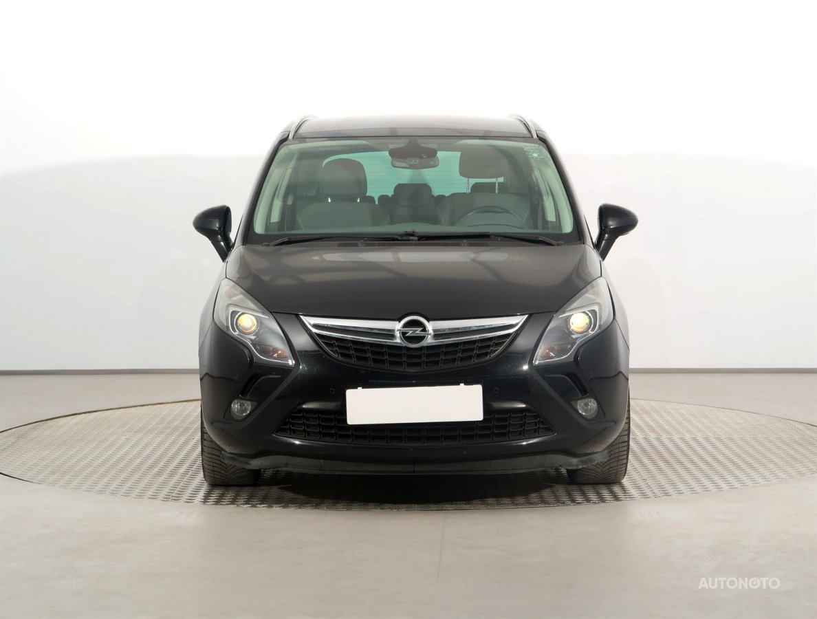 Opel Zafira Tourer, 2012 - pohled č. 2