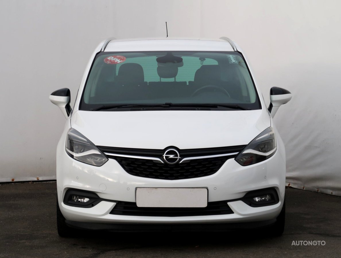 Opel Zafira, 2017 - pohled č. 2