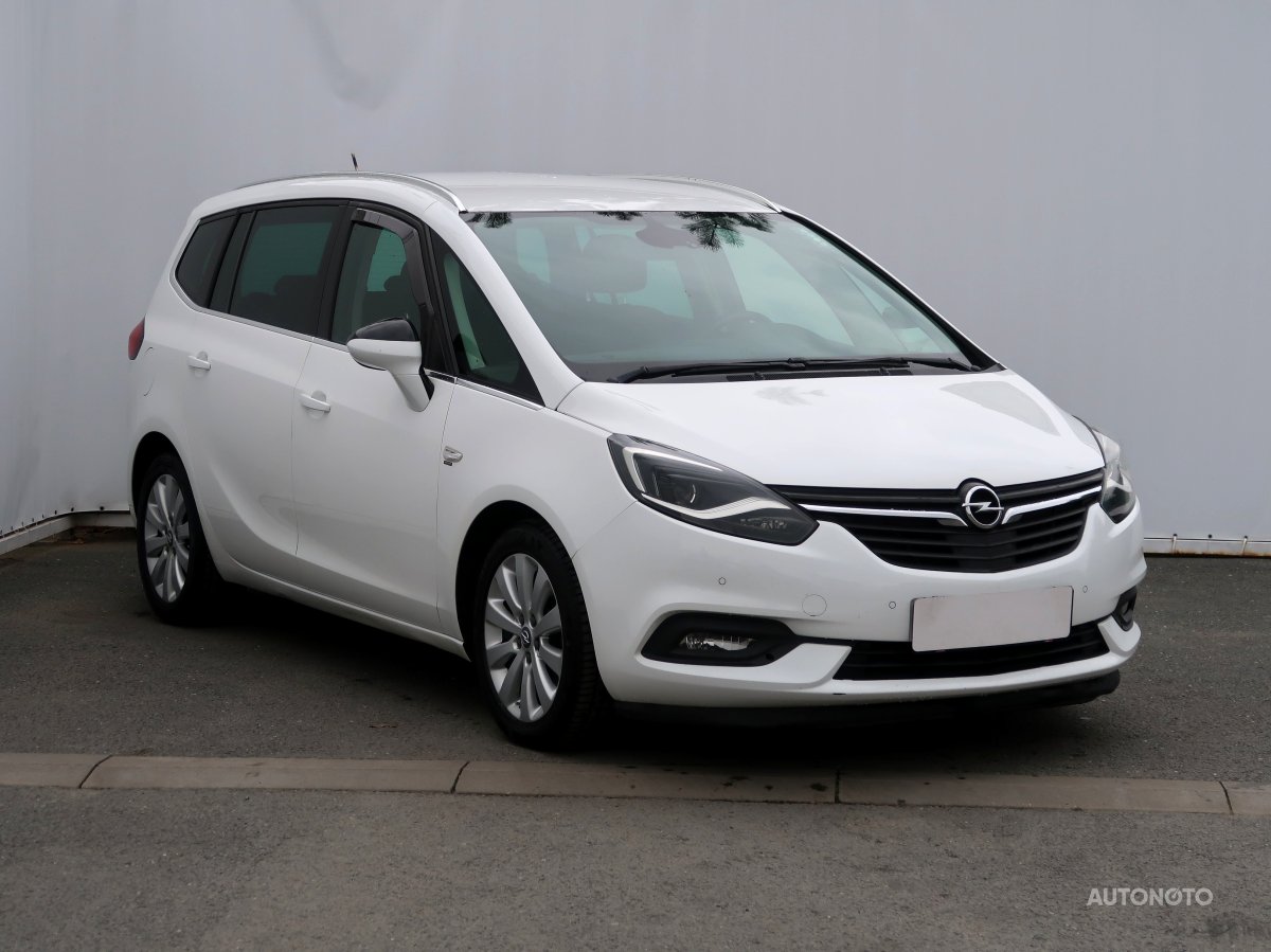 Opel Zafira Tourer, 2016 - celkový pohled
