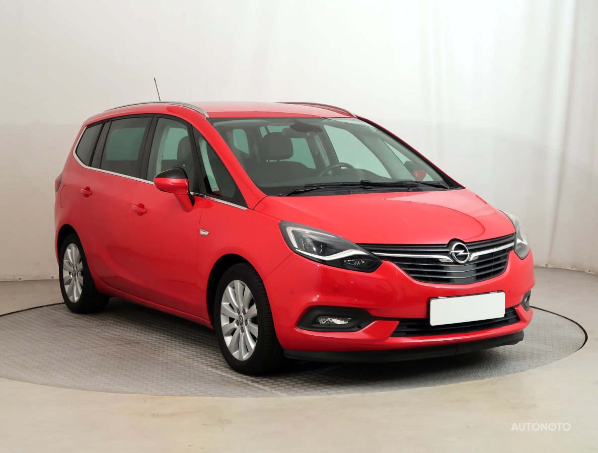 Opel Zafira, 2018 - celkový pohled