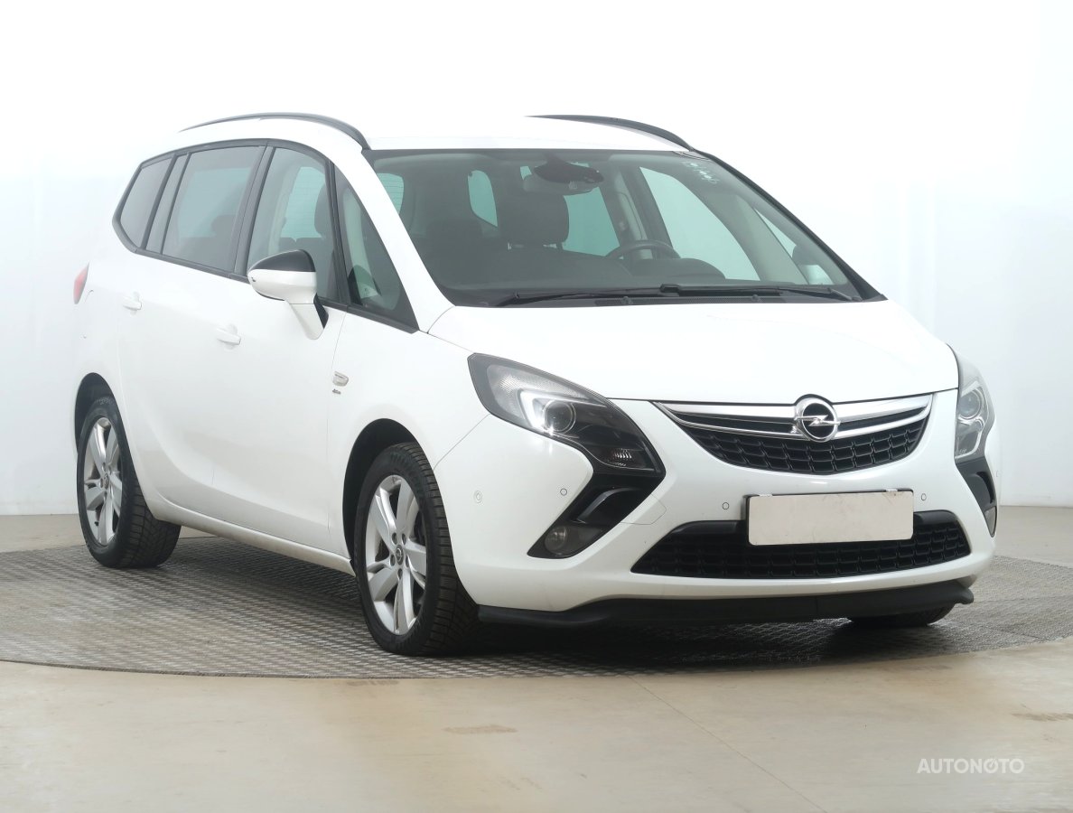 Opel Zafira, 2016 - celkový pohled