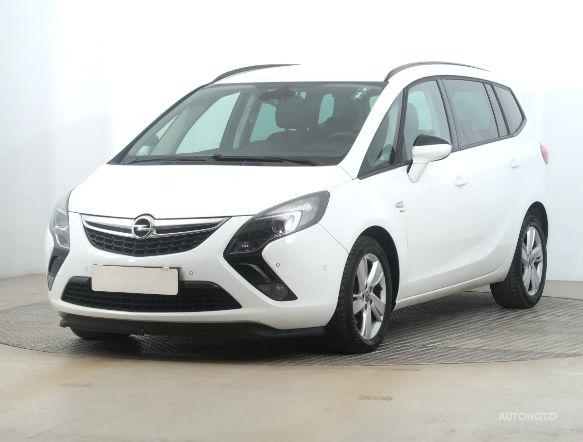 Opel Zafira, 2016 - pohled č. 3