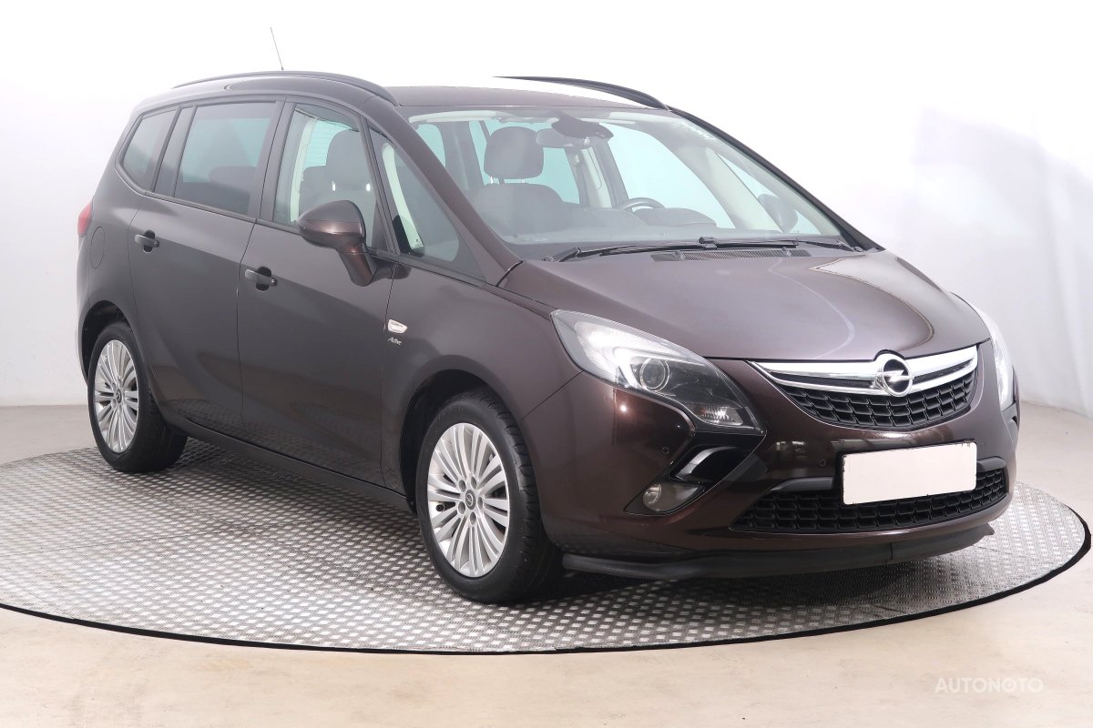 Opel Zafira Tourer, 2014 - celkový pohled