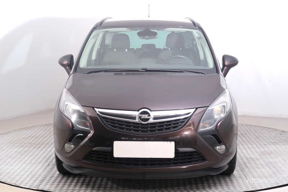 Opel Zafira Tourer, 2014 - pohled č. 2