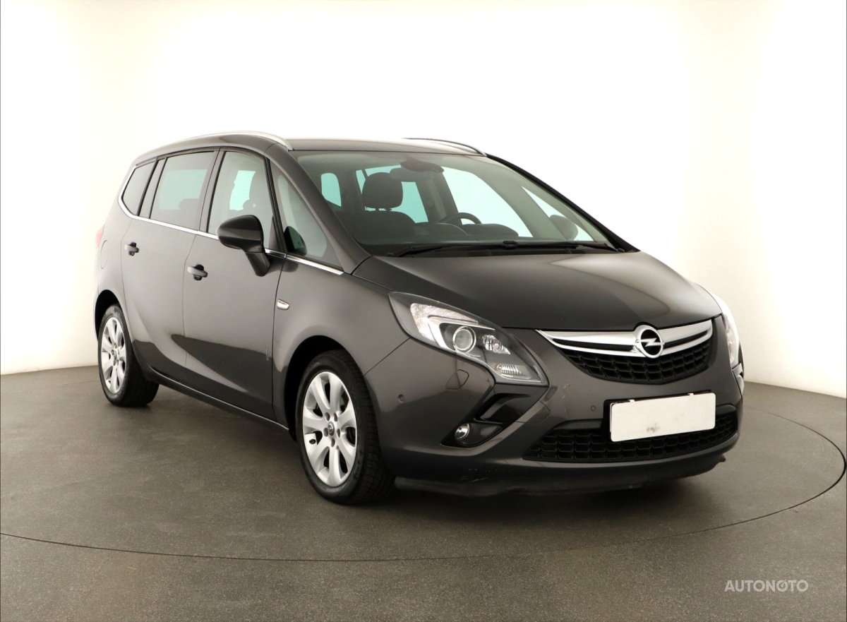 Opel Zafira Tourer, 2015 - celkový pohled