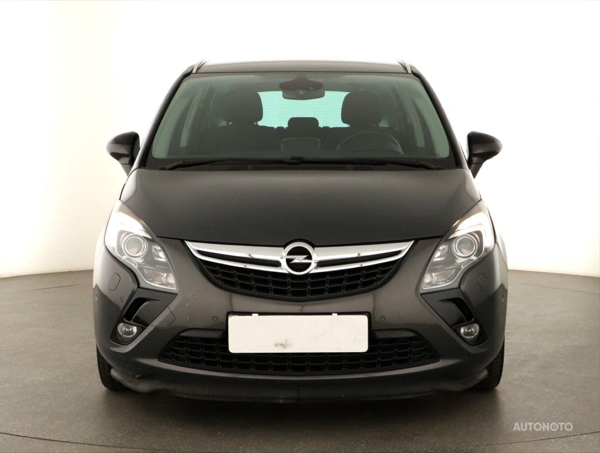 Opel Zafira Tourer, 2015 - pohled č. 2