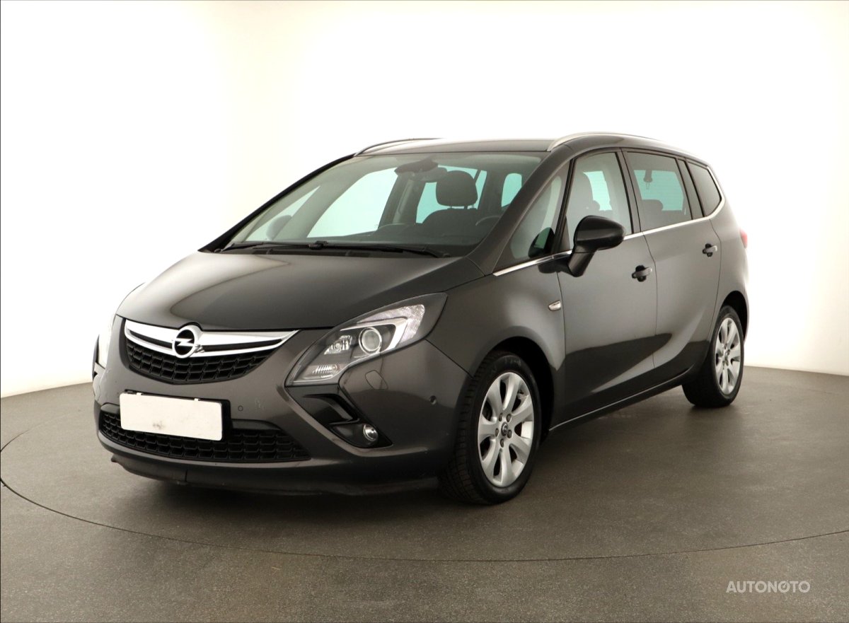 Opel Zafira Tourer, 2015 - pohled č. 3
