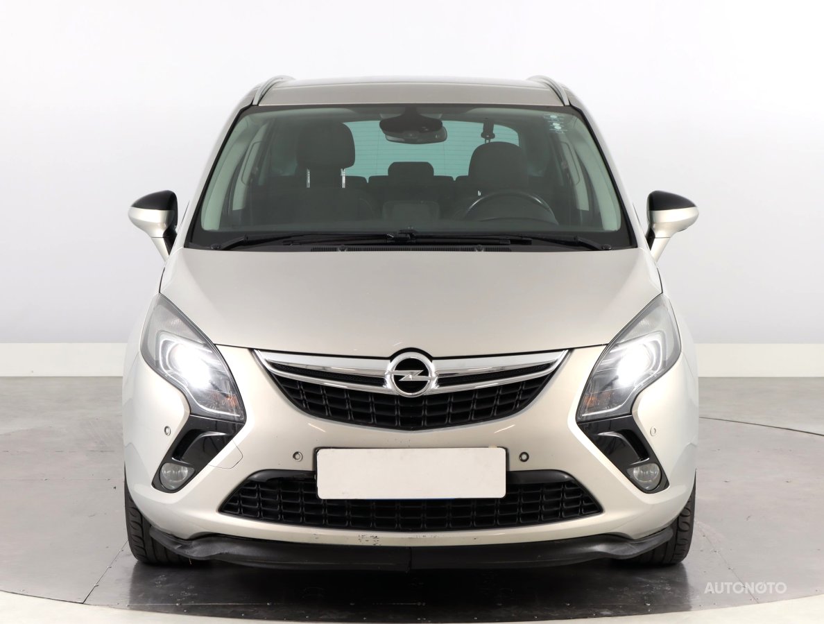 Opel Zafira Tourer, 2012 - pohled č. 2