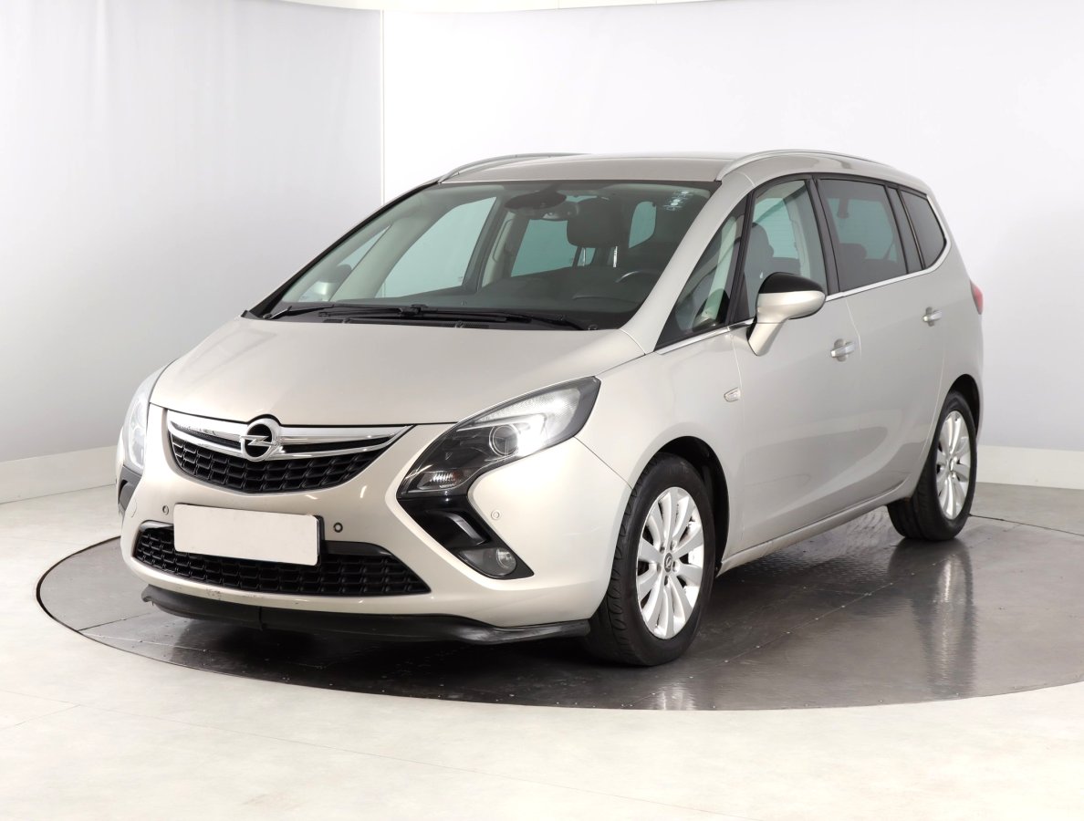 Opel Zafira Tourer, 2012 - pohled č. 3