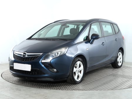 Opel Zafira Tourer, 2012 - pohled č. 3