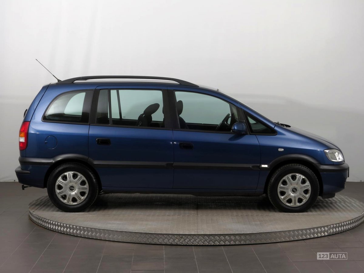 Opel Zafira, 2003 - pohled č. 8