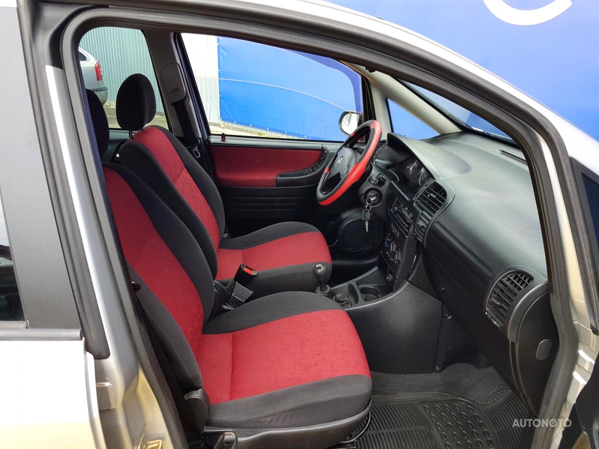 Opel Zafira, 2000 - pohled č. 8