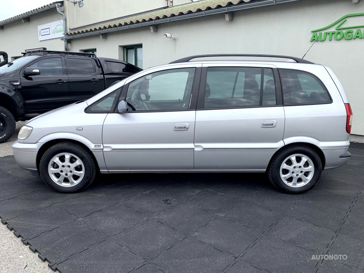 Opel Zafira, 2004 - pohled č. 2