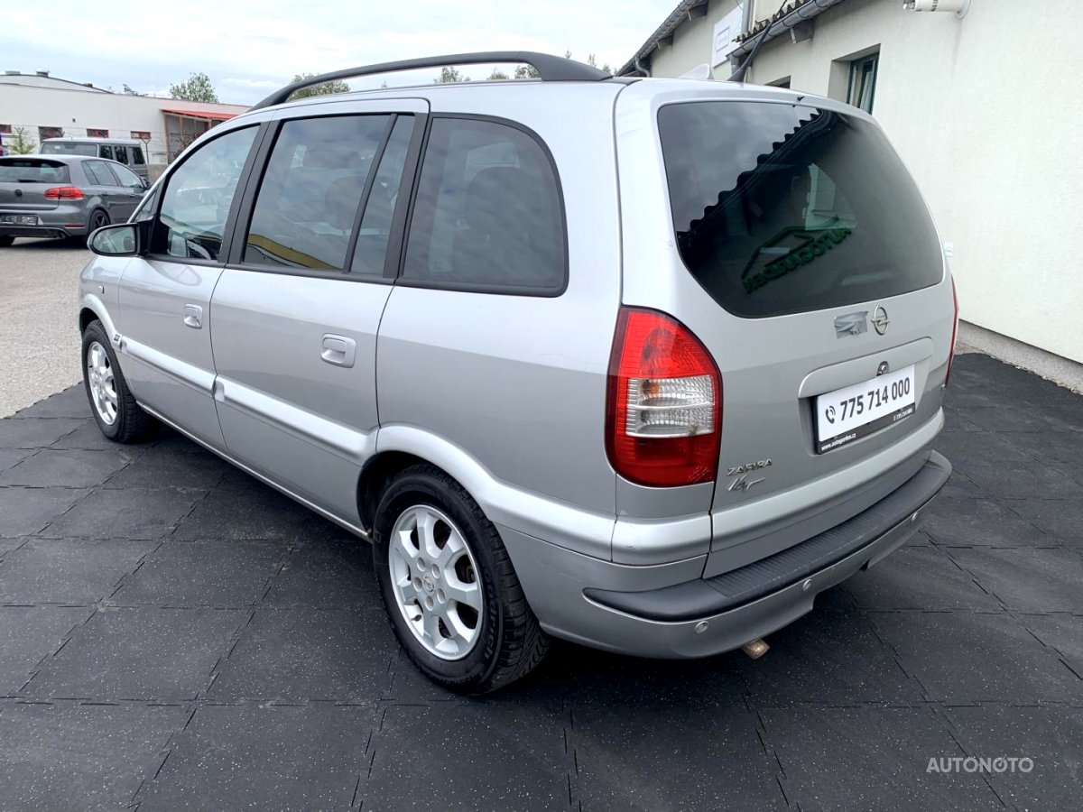 Opel Zafira, 2004 - pohled č. 3