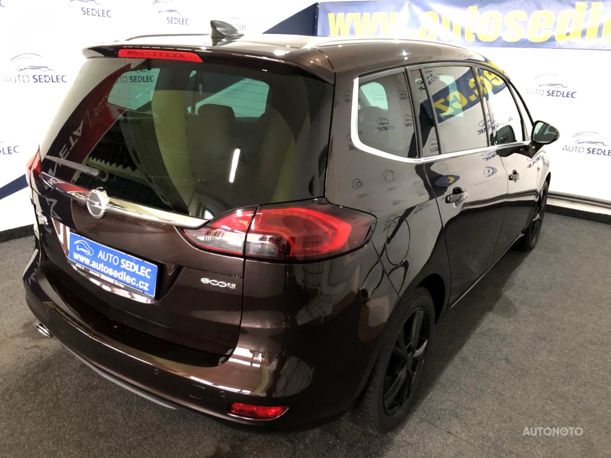 Opel Zafira, 2016 - pohled č. 3