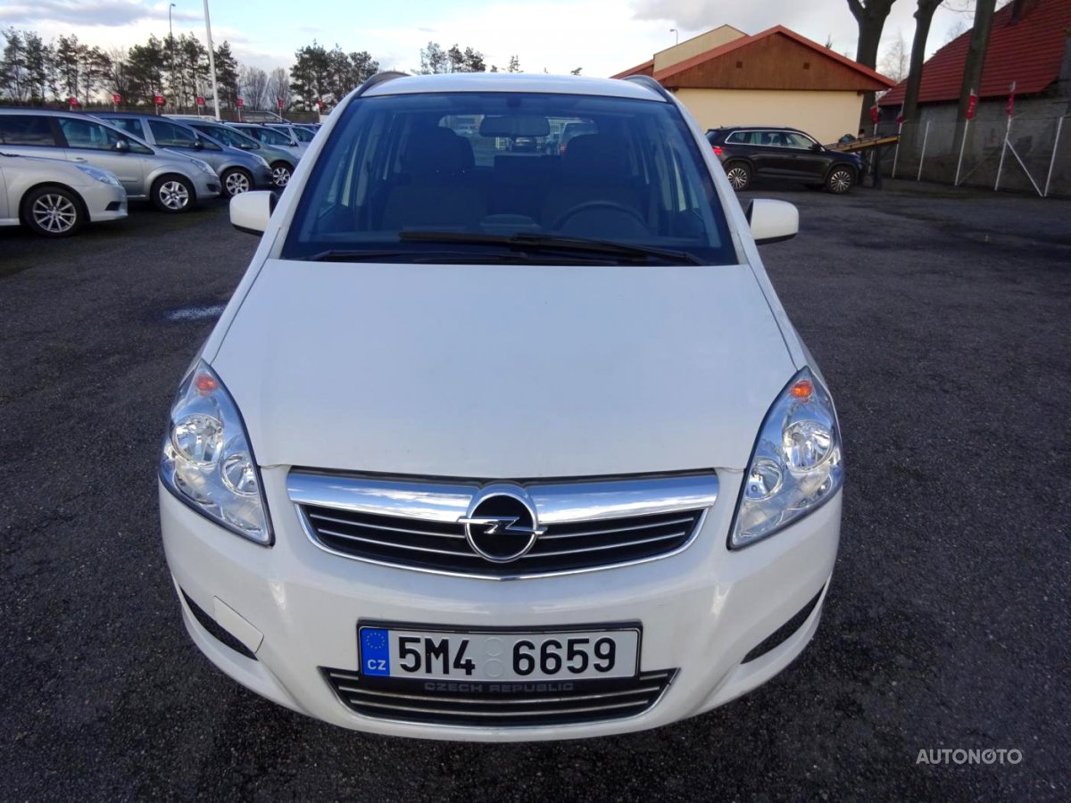 Opel Zafira, 2013 - pohled č. 2