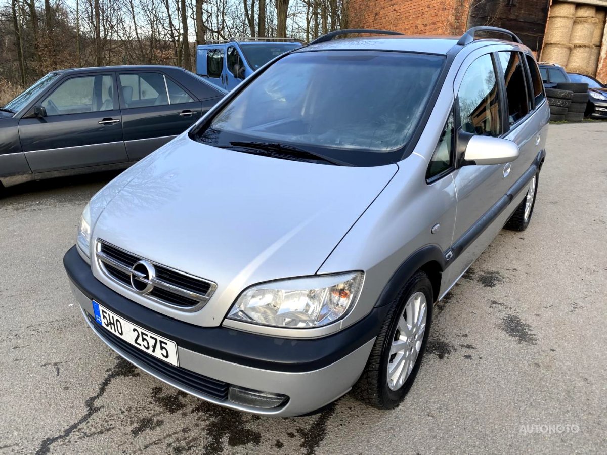 Opel Zafira, 2003 - celkový pohled