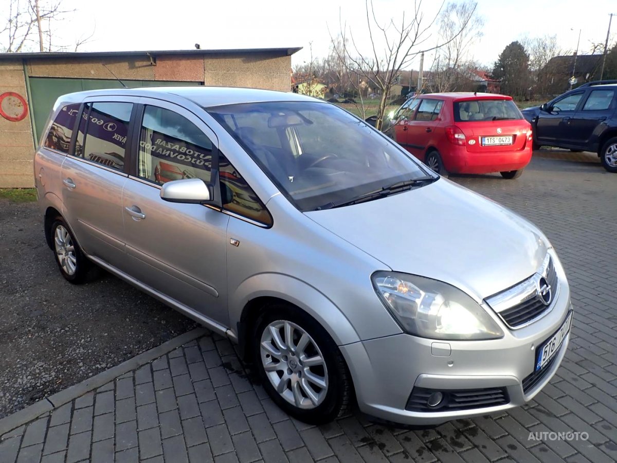 Opel Zafira, 2005 - pohled č. 2
