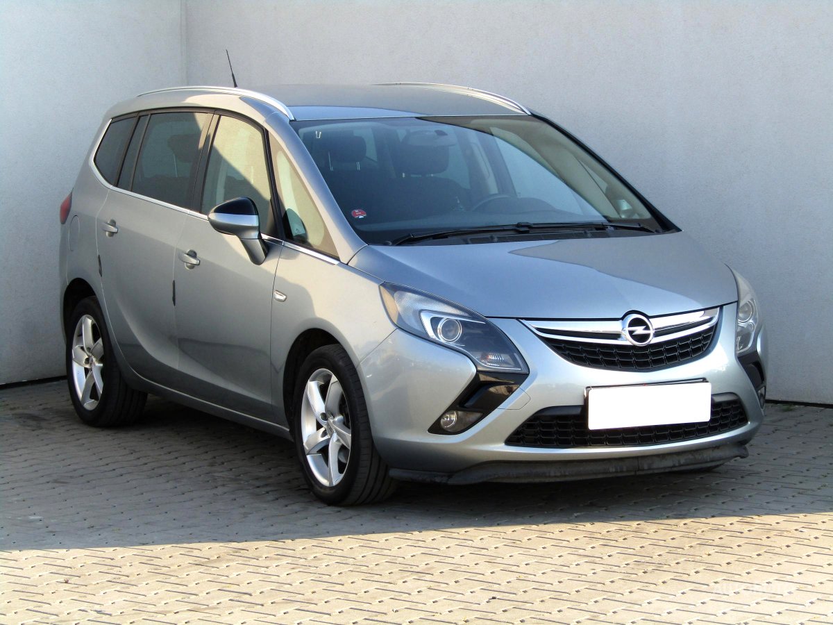 Opel Zafira, 2013 - celkový pohled