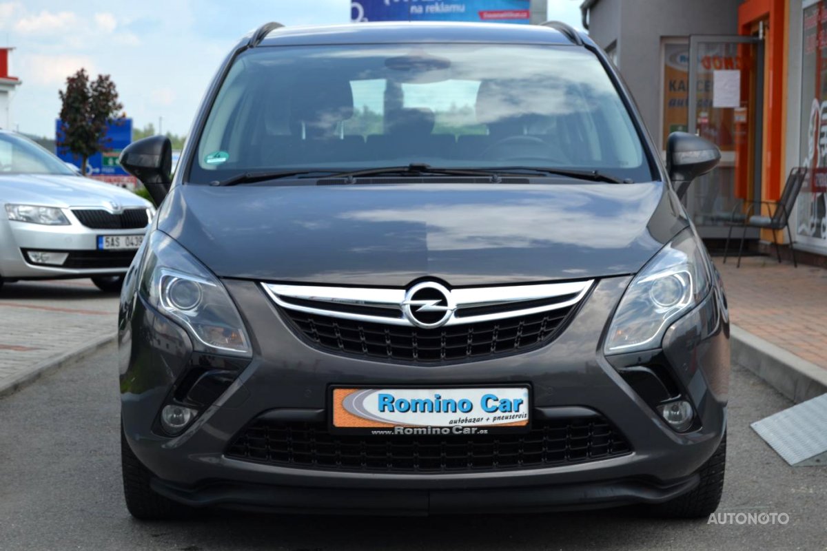 Opel Zafira, 2013 - pohled č. 2