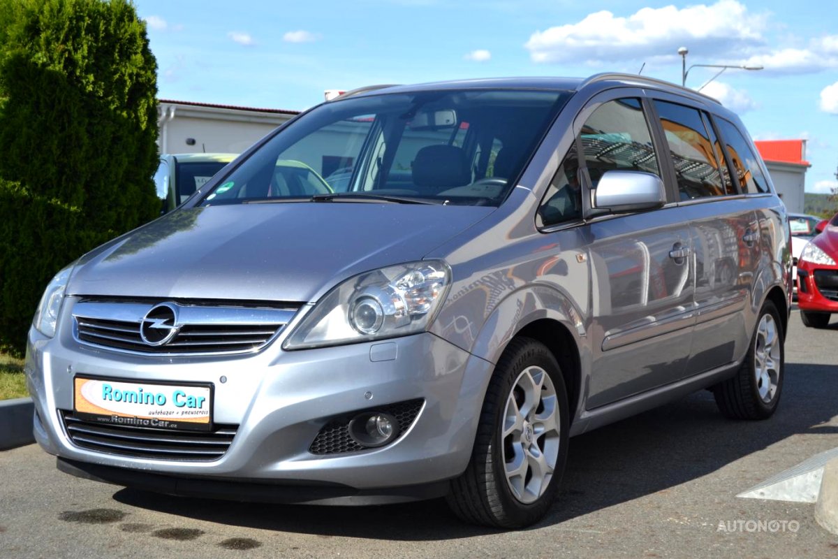 Opel Zafira, 2011 - pohled č. 3