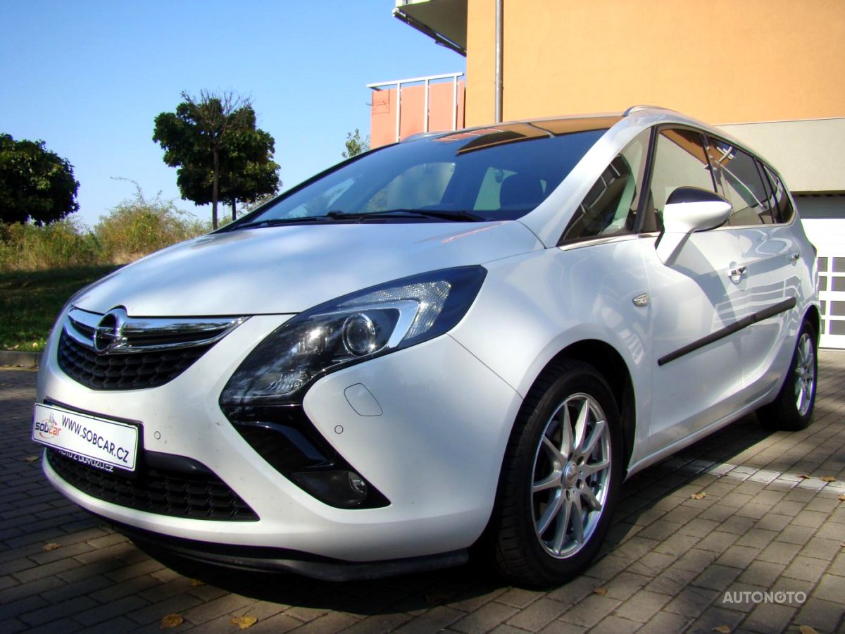 Opel Zafira, 2012 - celkový pohled