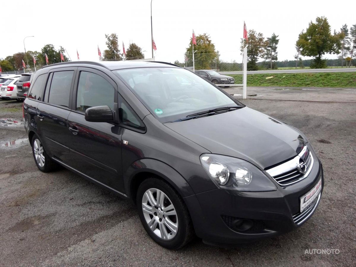 Opel Zafira, 2013 - celkový pohled