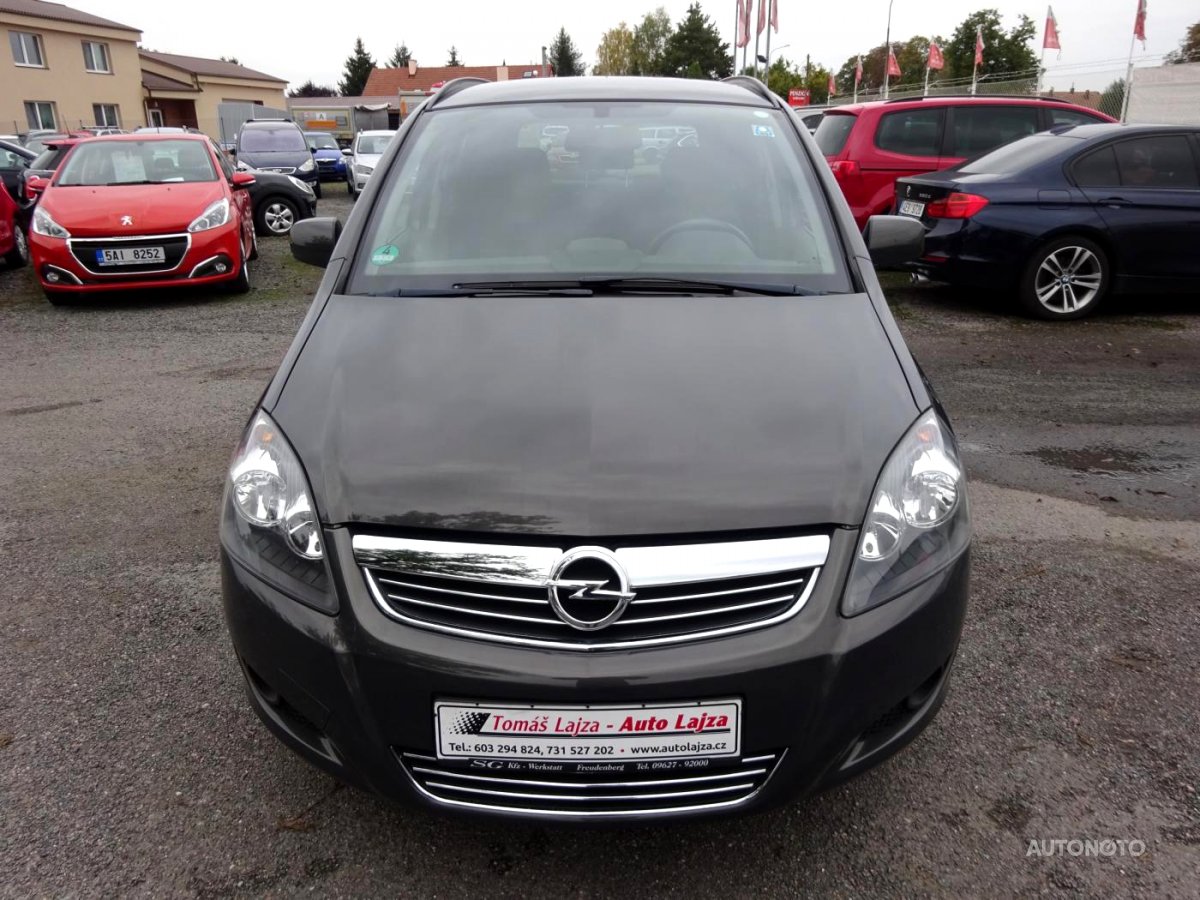 Opel Zafira, 2013 - pohled č. 2