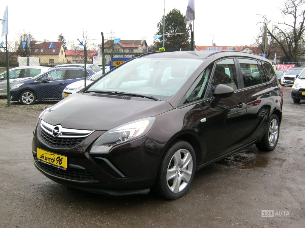 Opel Zafira, 2013 - celkový pohled
