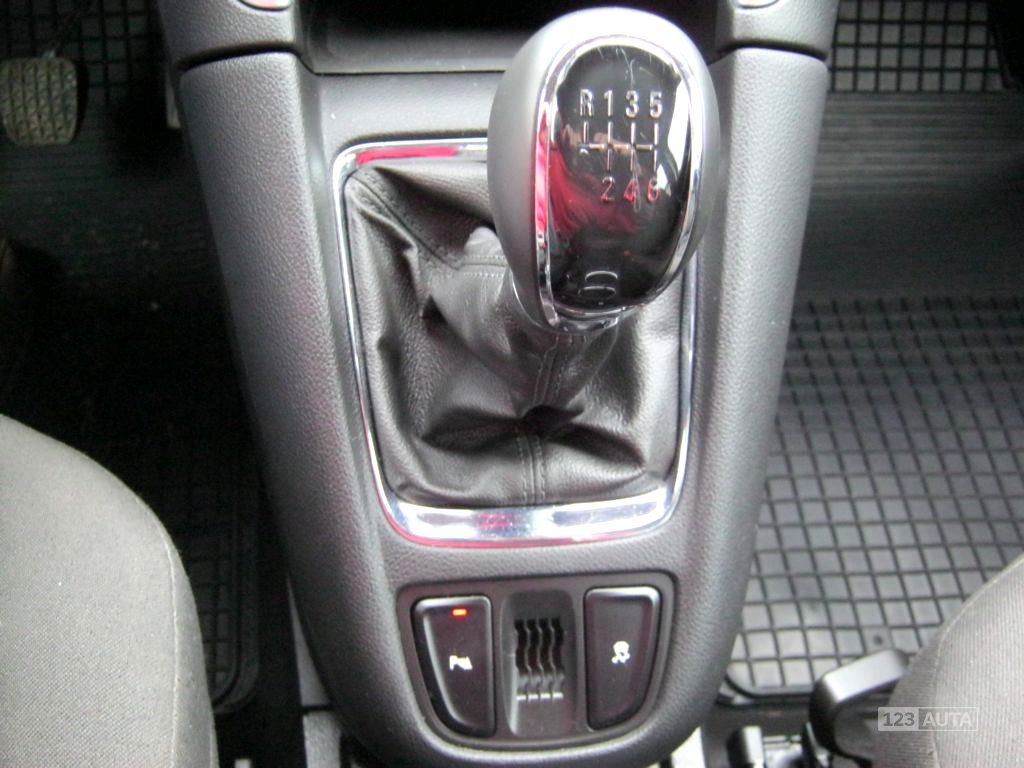 Opel Zafira, 2013 - pohled č. 15