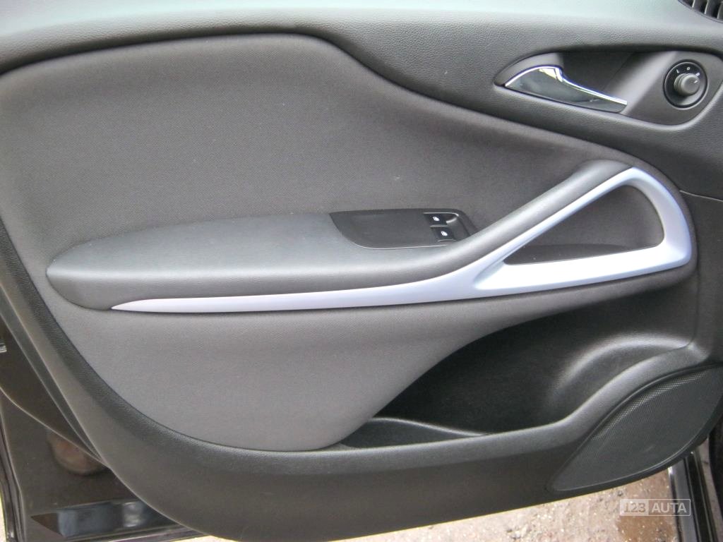 Opel Zafira, 2013 - pohled č. 18