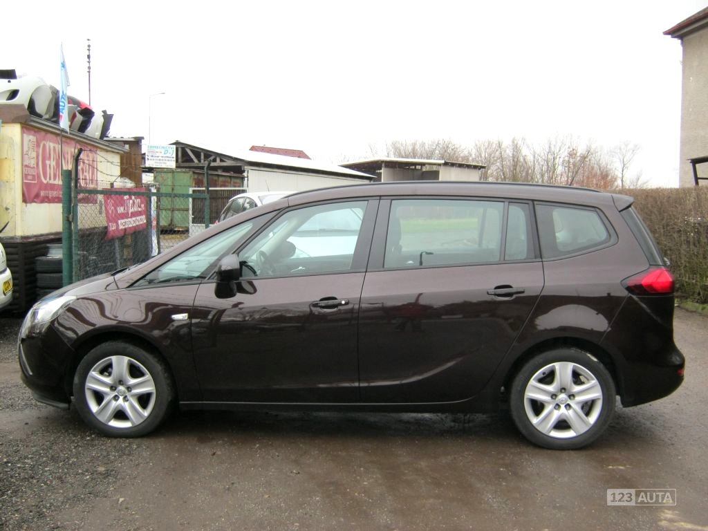 Opel Zafira, 2013 - pohled č. 2
