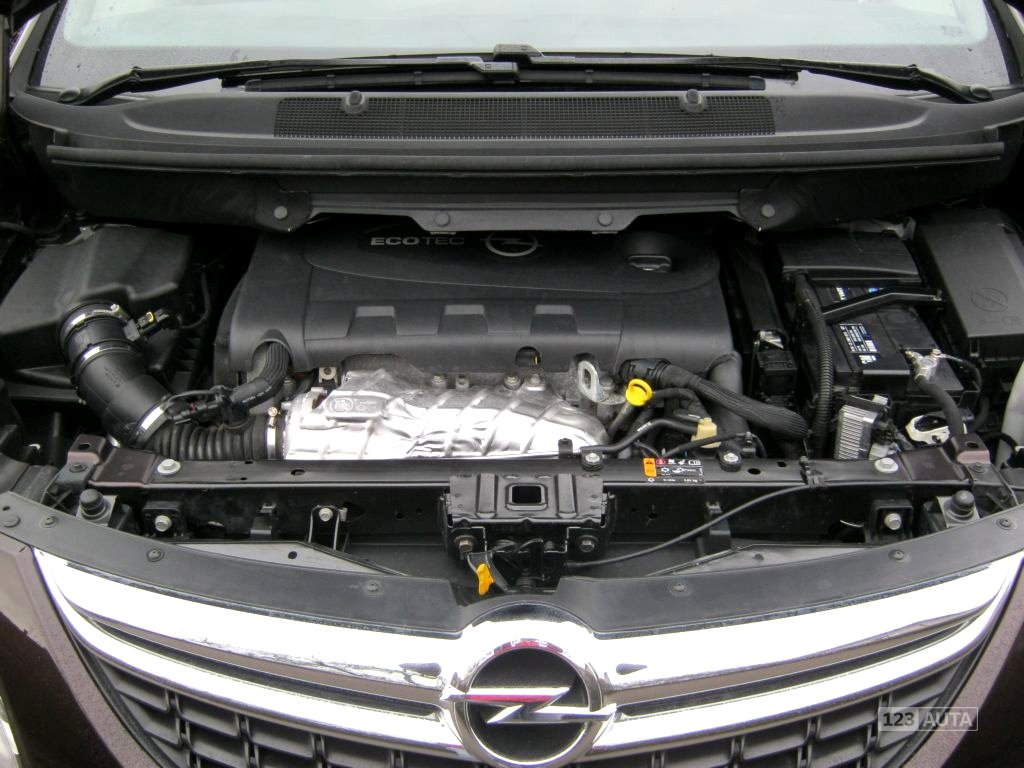Opel Zafira, 2013 - pohled č. 20
