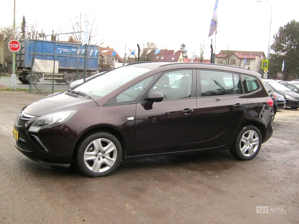 Opel Zafira, 2013 - pohled č. 25