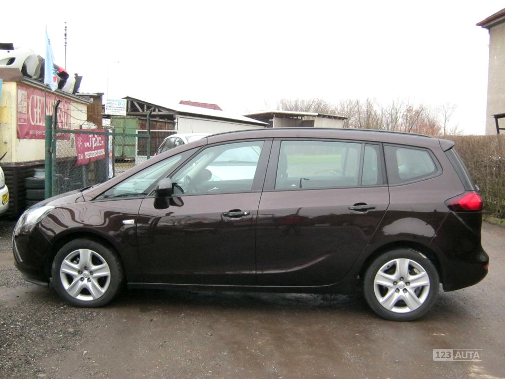 Opel Zafira, 2013 - pohled č. 26