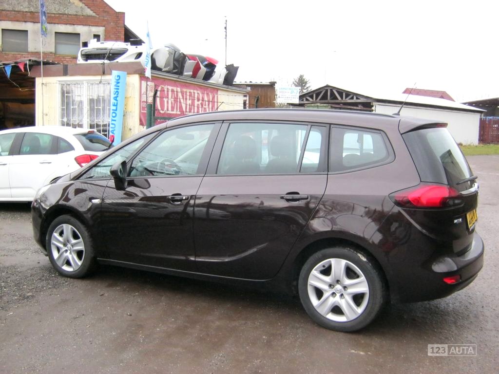 Opel Zafira, 2013 - pohled č. 27