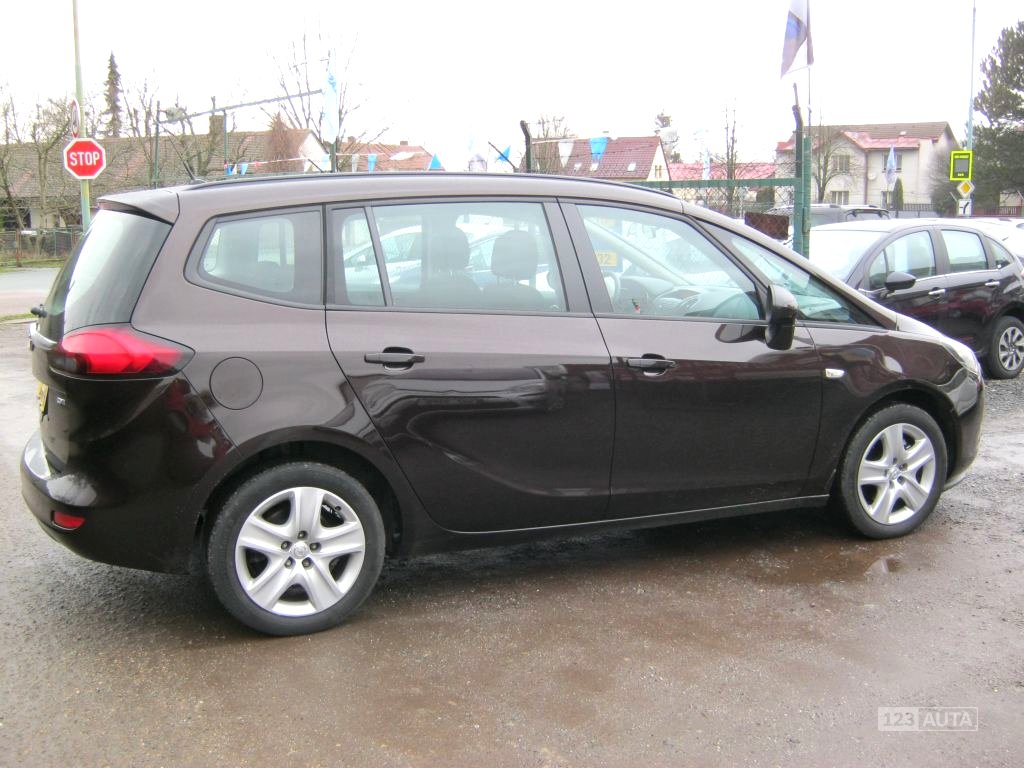 Opel Zafira, 2013 - pohled č. 34